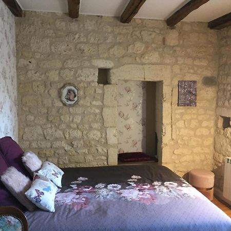 Bed and Breakfast De Charme Et D'Eau Saint-Savinien Esterno foto