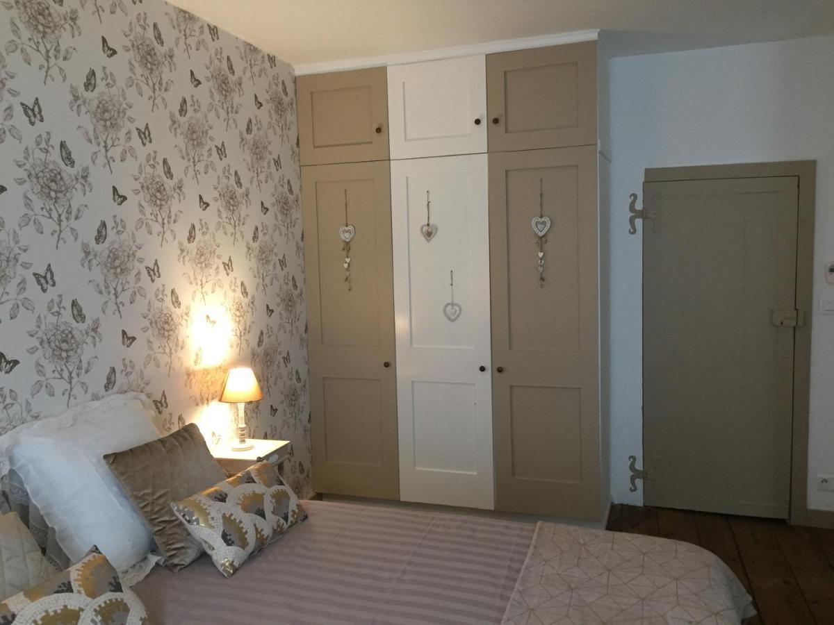Bed and Breakfast De Charme Et D'Eau Saint-Savinien Esterno foto